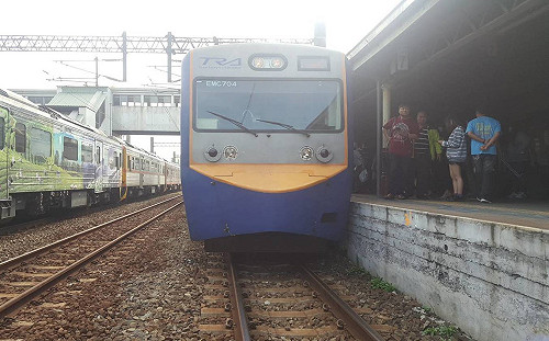 快訊》台鐵死傷事故！新竹發生旅客墜落月台遭撞