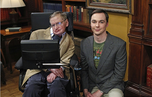 與愛因斯坦打橋牌！物理大師霍金曾多次客串影集