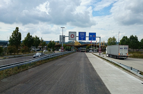 傳領瑞士駕照家鄉地被標中國 外交部：無此事