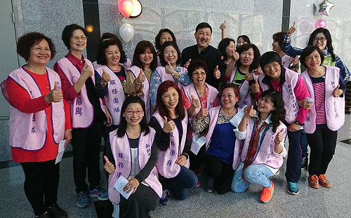 民進黨新北市婦展分會授證  余天：中央速定市長人選