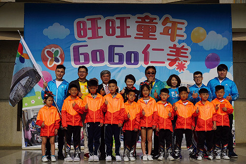 仁美啦啦隊出征  盧秀燕期許讓世界看見台中