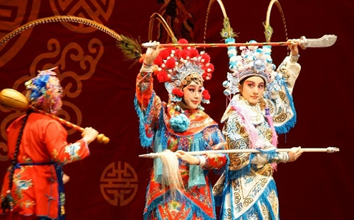 唐美雲歌仔戲團《月夜情愁》  重返臺灣戲曲史的黃金年代