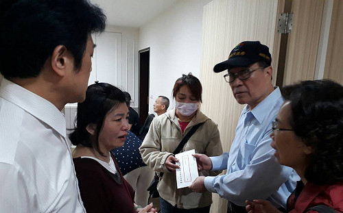 三重民宅氣爆意外　李四川贈家屬慰問金