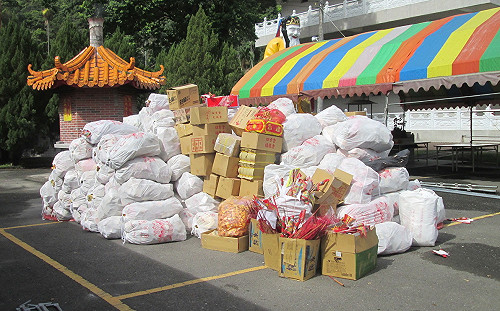 清明祭祖護空品  環保局籲紙錢集中燒