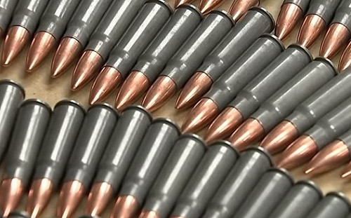 快訊》離職員工槍殺老闆 嫌犯舉槍自盡送醫急救中