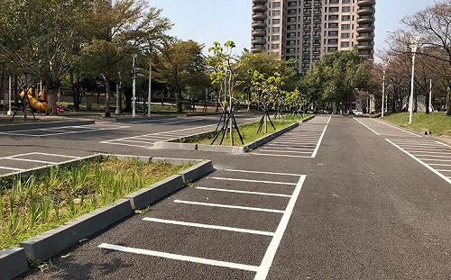 打造雨水花園超環保！停車場也能水資源再利用