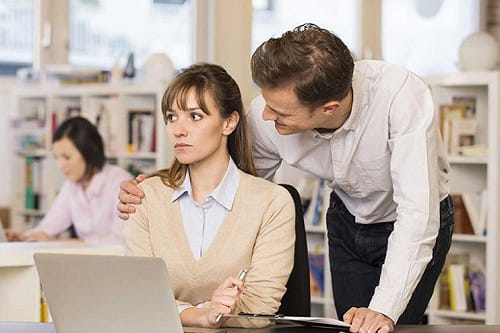 超過5成上班族曾被性騷擾！ 選擇隱忍男性多於女性