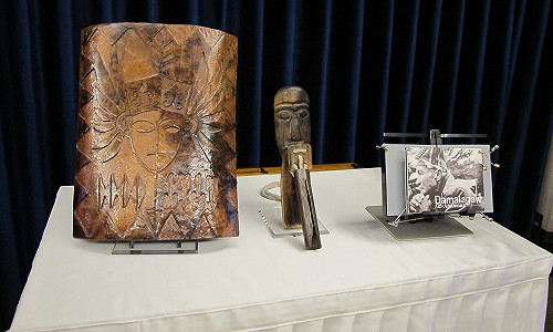 蔡總統出訪史瓦濟蘭 贈品包括牛隻、原住民盾牌、漆畫