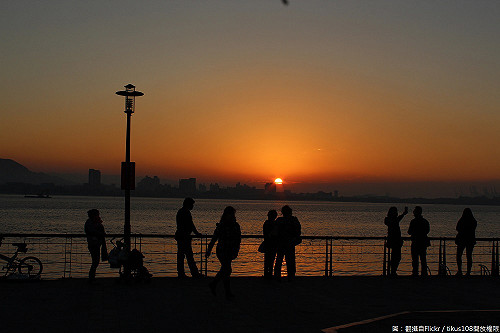 初夏來場大河戀！20部電影陪你淡水賞夕陽