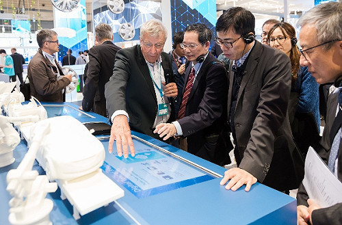 參訪西門子等大廠 陳其邁：推動工業4.0加入高雄產業轉