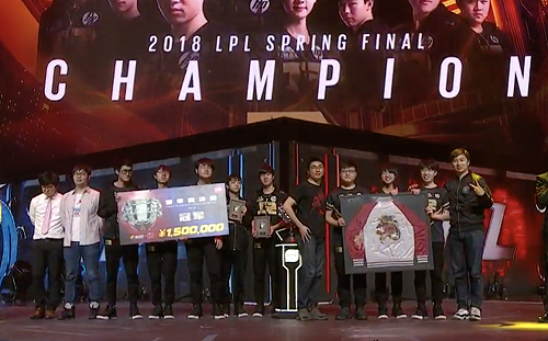 英雄聯盟季後賽》RNG眾志成城奪冠！頂尖老將Uzi首捧聯賽金盃