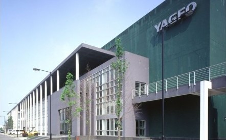 國巨午盤翻黑力守700元 到明年市況多正向解讀