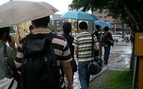 即時》對流雲系移入 嘉義以南請注意局部大雨