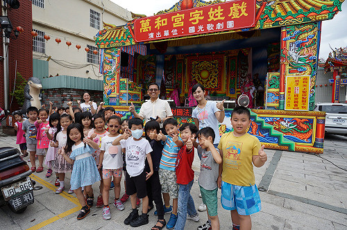 媽祖聖誕三獻禮莊嚴隆重  萬和宮人潮川流不息