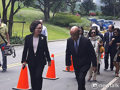 盧修一20周年紀念追思會  蘇貞昌感念當年的「驚天一跪」