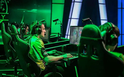 前進墨爾本！澳洲足球聯盟攜手《英雄聯盟》開發商打造電競館