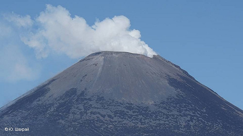 俄羅斯堪察加半島火山噴發  3000公尺灰柱衝天