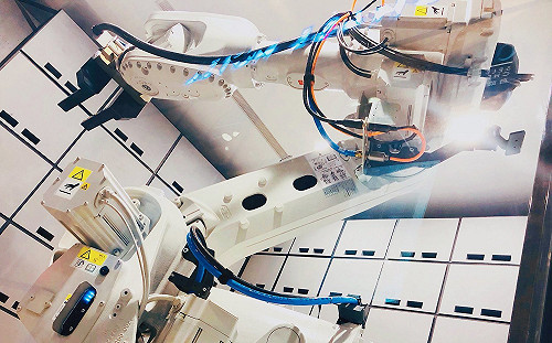 無人商機正夯》旅店沒人在！入住、客房服務全靠機器人搞定