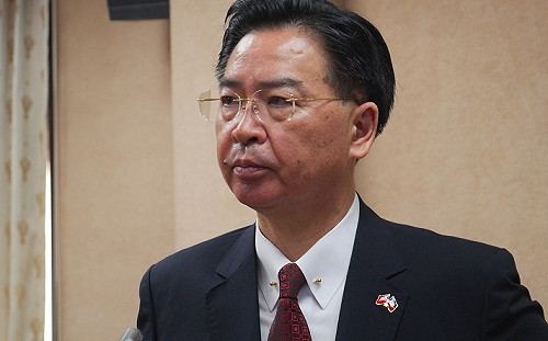 小英知情布國斷交還賣荔枝？吳釗燮：忘記幾點向總統報告