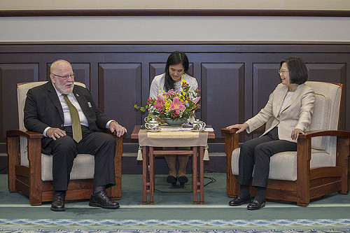 穩定台海和平 小英感謝美國海外作戰退伍軍人協會支持