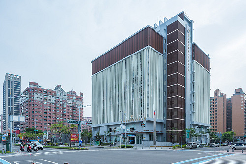 慶富案陳偉志棄保潛逃  高雄警方疏失首波懲處名單出爐