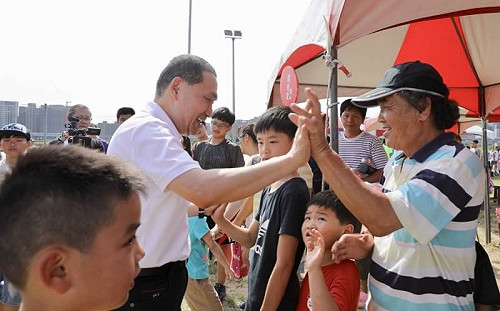 A7污水  蘇貞昌稱靠他奔走解決  侯辦籲謙卑莫當「割稻王」