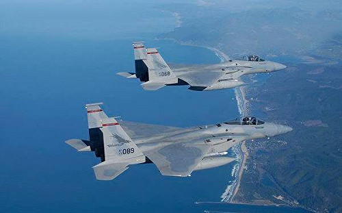 疑似美軍戰機琉球外海墜機  一名駕駛獲救 