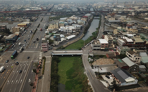 台中水利局治水受肯定  汛期前處裡布袋蓮問題