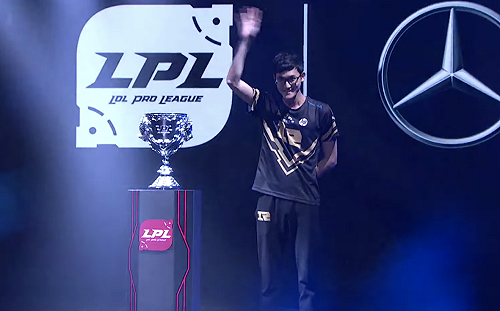 《英雄聯盟》中國聯賽揭幕 Karsa代表全聯盟捧盃登場(影) 