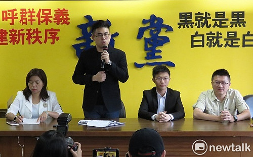 王炳忠共諜案被起訴 出庭仍緊咬周玉蔻誹謗