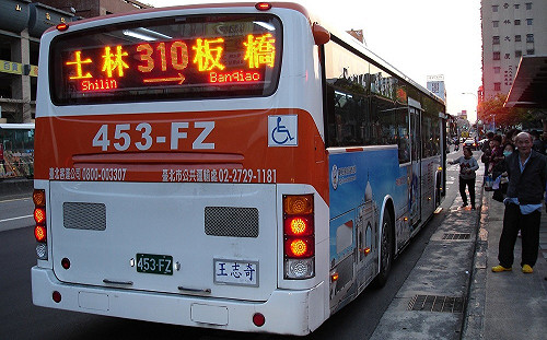 北市抗議活動交管！周日取消停靠小南門、西門站等19條公車