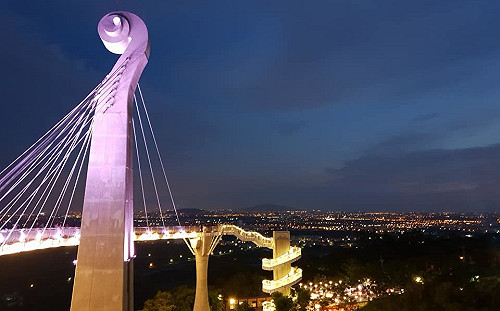 夏日絕美長廊再延長！崗山之眼周六起開放至晚上7點