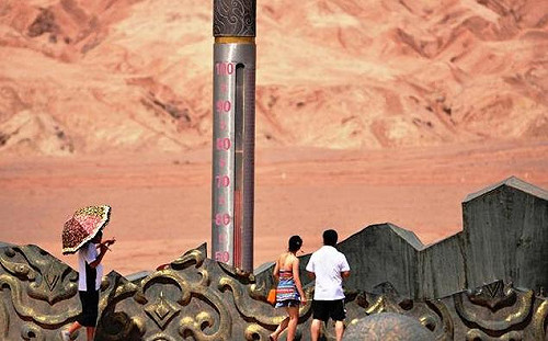 燙！新疆吐魯番地面溫度飆到83度