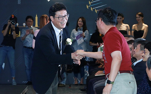 丁守中說國民黨沒錢沒人　姚文智揶揄「查假新聞」