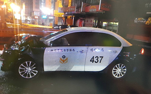 警車趕辦案闖紅燈  側撞民車釀一死