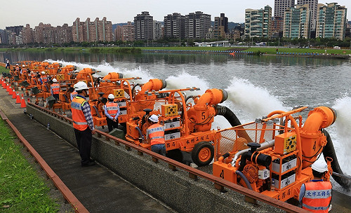 瑪莉亞強颱來襲  北市水利處：今傍晚可能啟動疏散門只出不進