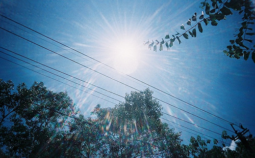 天熱吹冷氣吃冰塊消暑?  醫師 : 更容易中暑、心肌梗塞