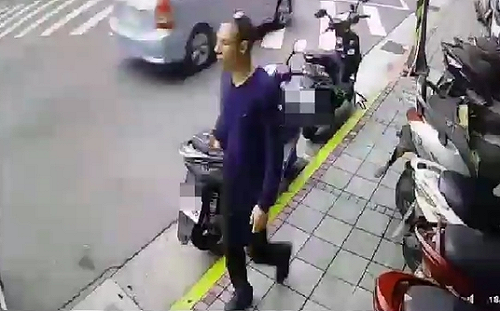 不安分的洋腸! 加拿大色狼公車捏臀性騷 三度遭逮