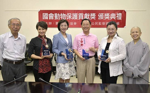 姚文智曬貓遭圍剿 丁守中倡設動保警察