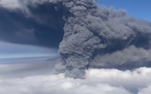 馬納洛火山噴發本周再增強  萬那杜撤離島上所有居民