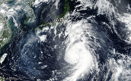 颱風雲雀直撲西日本 至少13人輕重傷