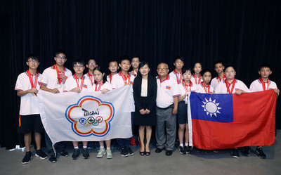 台灣孩子數學好強！新加坡IMC競賽奪15金23銀