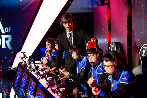 Garena 傳說對決AWC》J Team奪季軍 盼粉絲明下午赴國門接機