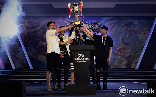 《Garena 傳說對決》台中盃最終激戰！「老子天線」直落三旗開得勝