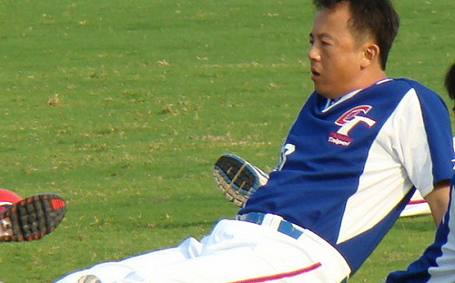 涉婚外情 前球星王傳家與外遇對象遭起訴