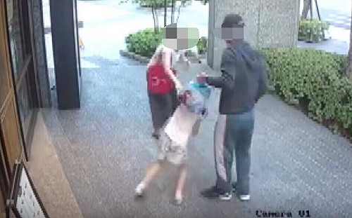 全民恐慌！檢察官輕縱擄童男 放任42小時被罵爆才逮人送醫