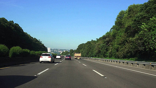 國道三號10車連環追撞 大貨車釀禍回堵三公里