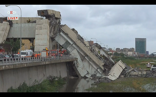 暴雨加上結構老舊  義大利高架橋斷  車輛墜百米至少35死