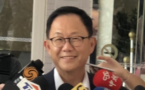 LINE聊天機器人酸爆對手  丁守中肯定年輕幕僚小兵立大功