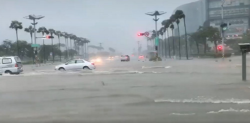 豪雨災情不斷 高雄市議會首次提前散會